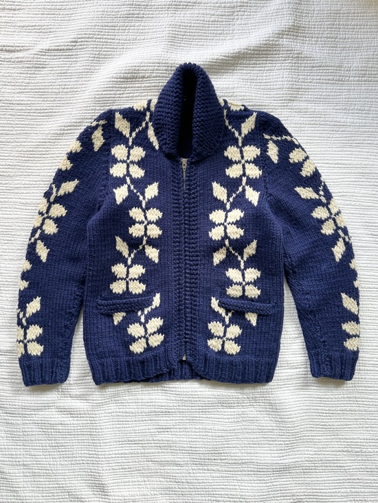 Sweaters - Vintage Navy Blue Floral Chunky Knit Zip-Front Women's Sweater Jacket Cardigan